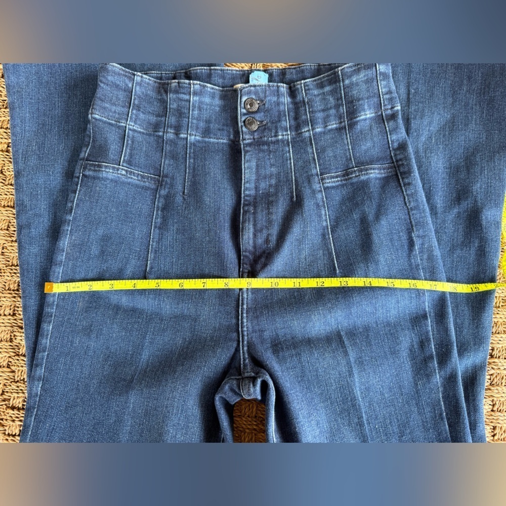 We The Free Jayde Flare Jeans Sz 31 Night Sky - Picture 10 of 16